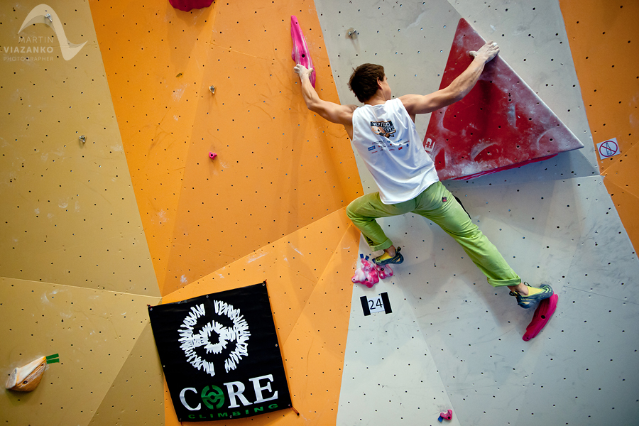 vertigo, open, lezecke, centrum, boulder, bouldering, umela, stena, boulder, pretek